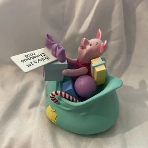 Hallmark WINNIE the POOH Baby First Christmas 2005 adorno de recuerdo - Imagen 1 de 3