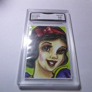 SNOW WHITE ARTIST AUTO 2015 ACEO ART PRINT GRADED 10  L@@@K  B - Picture 1 of 2