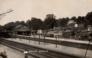 Radlett Railway Station England RPPC Vintage Postcard - Imagen 1 de 2