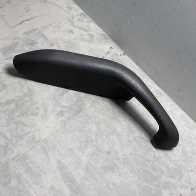 2001-2007 Toyota Sequoia Front Right Passenger Door Panel Handle Armrest GRAY - Image 1 of 4