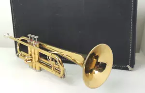 HOLTON Bb Trumpet🎺 T602MK 1996 EXTRAS Bach 7c Mouthpiece, case SN 816037 - Picture 1 of 21
