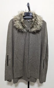 Dressbarn Women's Beige/Tan Poncho Sweater Wrap Cape Faux Fur Collar Size XL - Picture 1 of 14