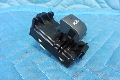 Interruptor de janela traseiro Lexus LS460 LS600hL destro ou esquerdo 84810-50020 2007-2012 fabricante de equipamento original - Imagem 1 de 3