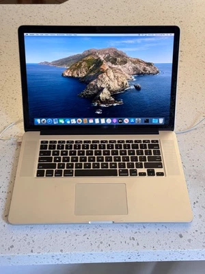 Apple MacBook Pro A1398 15" (512GB SSD Intel Core I7 2.70ghz 16gb)... Foto 1 de 4