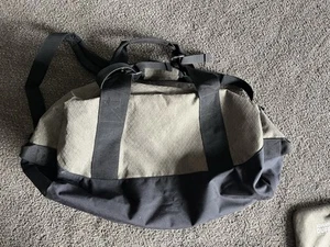 LL BEAN Green Vintage Duffle Bag Heavy Duty Nylon Travel Adventure Weekender - Picture 1 of 8
