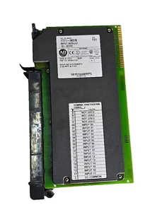 Módulo de entrada Allen-Bradley 1771-IBD/B revisión F01 10-30VDC cantidad 2 - Imagen 1 de 5