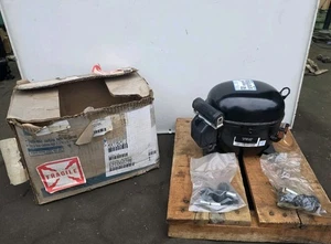 COPELAND HERMETIC DEEP FREEZE COMPRESSOR RRT62C1E-1AA-901 110V 1PH - Picture 1 of 8