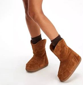 Free People Inuikii Cozy Cowboy Boots Puffy Snow Sherpa Lined Brown 40/10 NEW - Picture 1 of 9