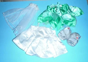 CONSTRUYE UN OSO NIÑA OSO BODA CAMPANILLA CRISTAL ZAPATILLAS ROPA LOTE BEBÉ - Imagen 1 de 3