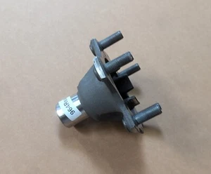 Porsche 964 Rear Wheel Hub, C2/C4 (89-94) (964.331.065.06) - Picture 1 of 3