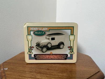 NIB Liberty Classics Henry's Lady Model A Chicago Sears Diecast Bank & Tin - Image 1 of 4
