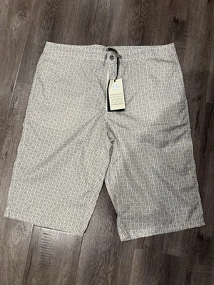 Мужские шорты-бермуды Fendi размер 50 - Изображение 1 из 4