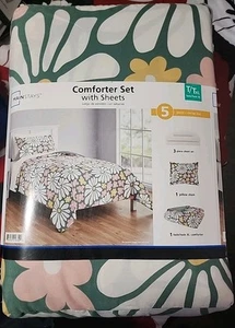 Mainstays 5 Piece Reversible Bed in a Bag Comforter Set with Sheets, Twin-XL - Picture 1 of 3