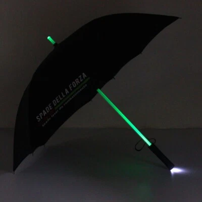 OMBRELLO SPADA LASER LUMINOSO 7 COLORI A SCELTA CON TORCIA. TELA NERA - Immagine 1 di 4