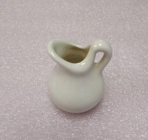 VINTAGE CERAMIC PORCELAIN CREAMER WHITE WITH HANDLE 4" X 1.5" - Picture 1 of 4