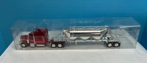 Trucks N’ Stuff 1/87 Scale Maroon Peterbilt 389 SC w/Chrome Pheumatic Tank - Picture 1 of 9
