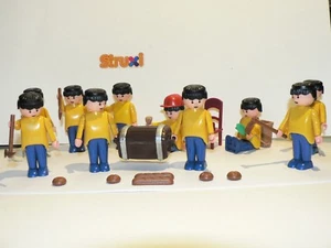 Carrera Struxi 10 Young Male Team With Treasure Chest + Tool Etc - Picture 1 of 1