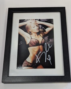 Kylie Minogue Signed Autograph 4x6 Photo Pop Singer With COA - Bild 1 von 4