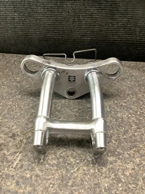 2006 Suzuki Boulevard S40 LS 650 Top Triple Tree Clamp & Bar Risers 26J - Image 1 of 4