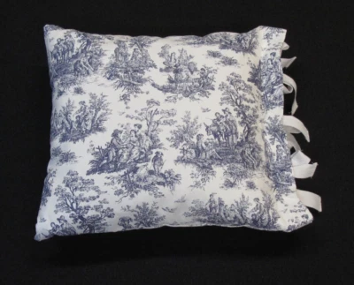 Almohada French Country Blue Toile 15", Waverly 100% algodón, nueva Foto 1 de 4