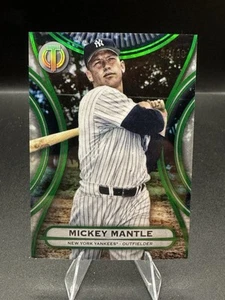 Topps Tribute Mickey Mantle 2025 verde/99 Yankees #32 - Imagen 1 de 3