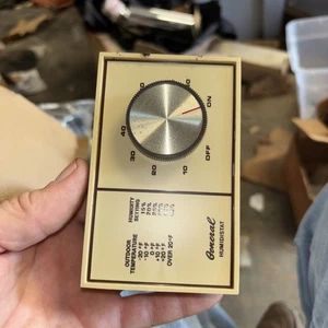 General Humidistat H 86 Vintage Humidifier  - Picture 1 of 6