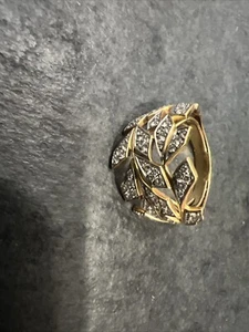 Kat Florence  D Flawless Diamond 18k Gold Ring  - Picture 1 of 10