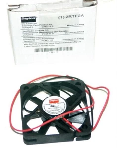 Ventilador axial DAYTON 2RTF2A 5v 11,0 CFM ~1 15/16" cuadrado/3/8" de espesor nuevo - Imagen 1 de 3