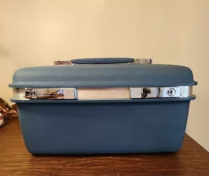 Vintage Samsonite Saturn Blue Train Carryon Case Suitcase Luggage no Tray Or key - Picture 1 of 11