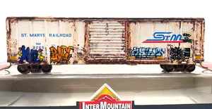 HO INTERMOUNTAIN 47508-08 P-S 5277 EXT POST BOXCAR ST MARY'S WEATHERED GRAFITTI - Picture 1 of 2