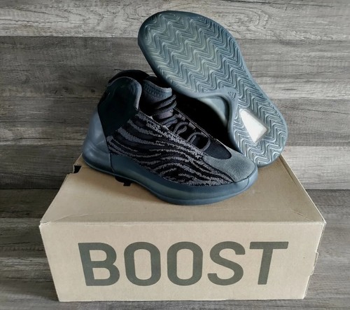 Yeezy QNTM onice taglia 9