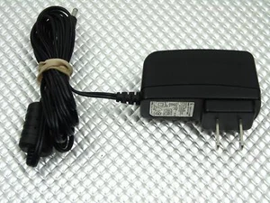 Logitech Switching Adapter 100-240V, 50-60Hz, 8V 0.5A - 190601-0000, L-LD4-0 - Picture 1 of 4