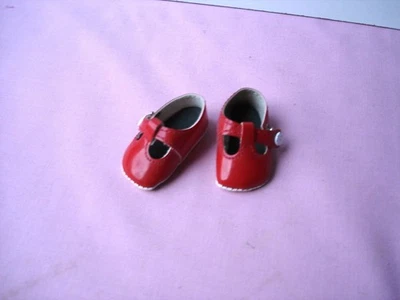 Modes et travaux ,chaussures pour Françoise  et Cécile. - Photo 1/2