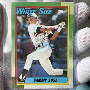 1990 Topps - Sammy Sosa #692 (RC) DOB ERROR CARD ! Rare!  - Picture 1 of 11