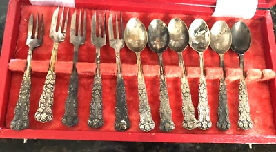 Antiguo juego de tenedores y cucharas de cóctel alemanas de plata en caja Foto 1 de 2
