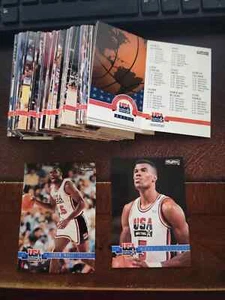 1994 Skybox Team USA Basketball Set completo 89 carte Magic SHAQ Dream Team NUOVO DI ZECCA - Foto 1 di 4