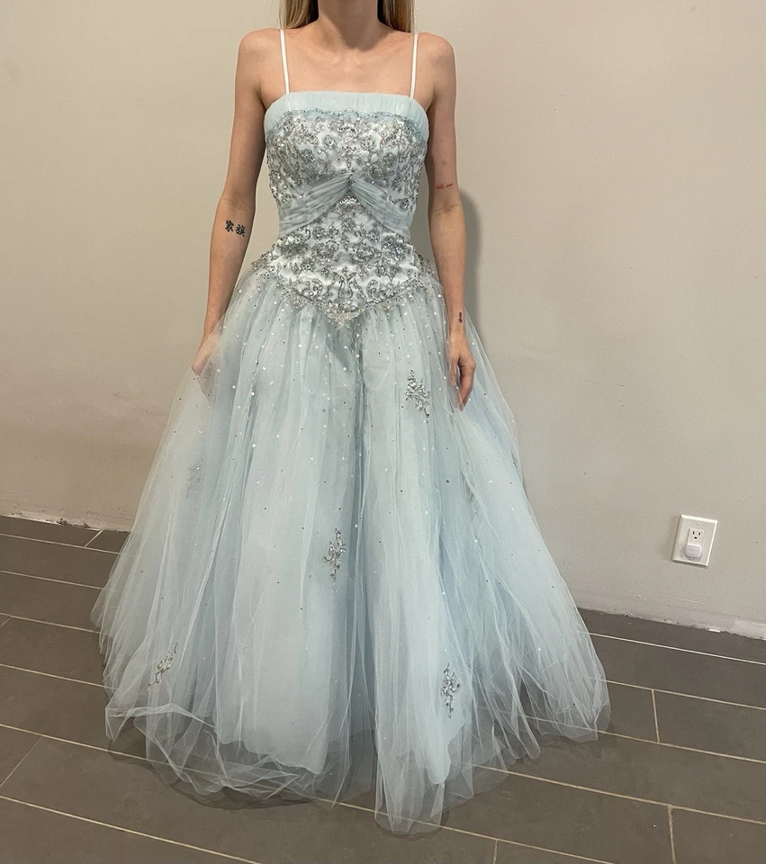 MORI LEE PAGEANT/PROM DRESS Size 00 - Image 1 of 4
