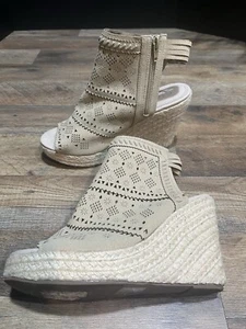 Very G SZ 9.5 Tan Suede Cutout Espadrilles Wedge Heel Sandals  - Picture 1 of 8