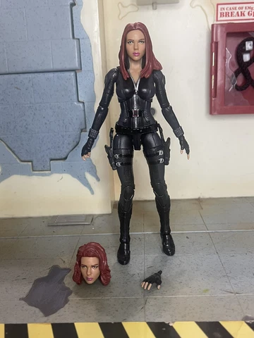 Marvel Legends Black Widow from Winter Soldier Mandroid Wave Loose Complete EUC Cover