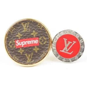 NEW Supreme Louis Vuitton Pin Brooch Badge MP2076 Authentic - Picture 1 of 1