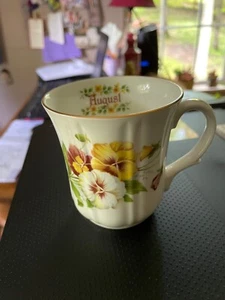 Teetasse, August, Herzogin, Bone China, England, hübsch! - Bild 1 von 4