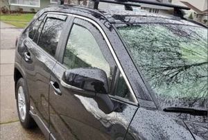 PARA TOYOTA RAV4 2018-23 VISERAS DE VENTANA PROTECTOR DE LLUVIA PARA SOL DEFLECTORES DE VIENTO VENTANA - Imagen 1 de 1