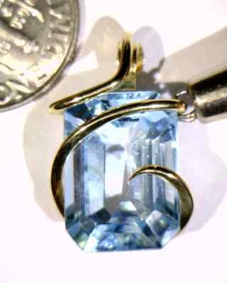 14.65ct Faceted Blue Topaz Gem in 14kt Gold Art Wire Wrap Pendant - Image 1 of 4