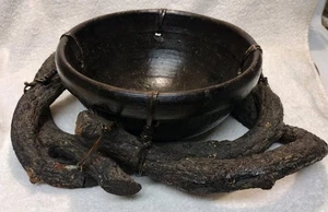 INCREÍBLE Cuenco de cerámica artesanal de 9" envuelto en vid natural hecho a mano. Plantador?  - Imagen 1 de 14