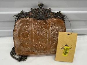 Bolso Bandolera Patricia Nash Carmonita Brillo Metálico Peltre Cierre a Presión - Imagen 1 de 7