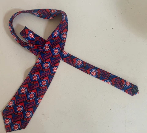 Vintage Chicago Cubs 100% Silk Tie Necktie - Logo Geometric Eagles Wings Cover