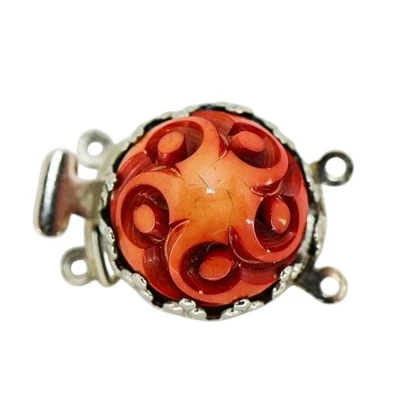 Cierre de caja de metal Galalith tallado rojo vintage hecho en Austria para 2 hilos Foto 1 de 4