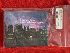 2009 Uncirculated Coin Set U.S Mint Government Packaging OGP COA P & D - Picture 1 of 17