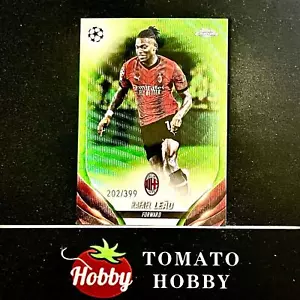 TOPPS CROMO UEFA 2023-24 RAFAEL LEAO/399 VERDE BRILLO REFRACTOR AC MILAN - Imagen 1 de 2