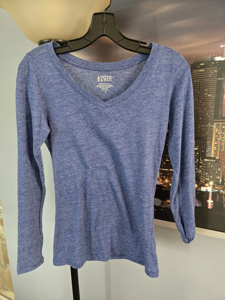Active Basic Womens Small Blue Long Sleeve V-Neck Lightweight Athletic T-Shirt - Image 1 of 4